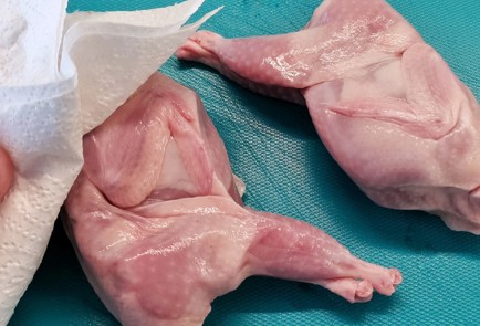 Фото шага рецепта Перепелки в духовке 174884 шаг 1