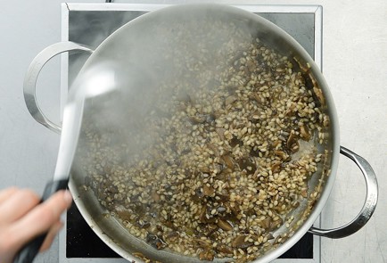 Фото шага рецепта Перлотто с рапанами 50800 шаг 5  