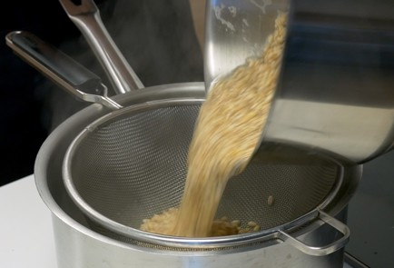 Фото шага рецепта Перловая каша с маслом 15096 шаг 2  