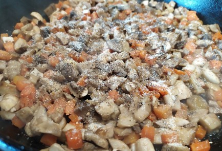 Фото шага рецепта Перловка с грибами и морковью 189393 шаг 7  