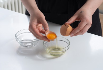 Фото шага рецепта Песочное кольцо с миндалем 152476 шаг 2  