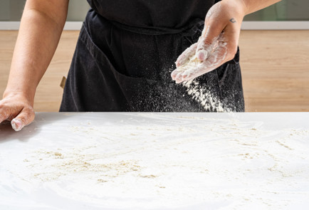 Фото шага рецепта Песочное тесто 190501 шаг 7  