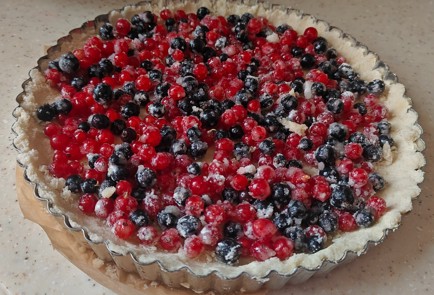 Фото шага рецепта Песочный пирог с ягодами 189891 шаг 10  