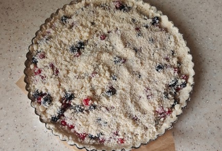 Фото шага рецепта Песочный пирог с ягодами 189891 шаг 11  