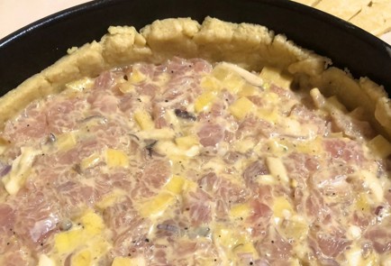 Фото шага рецепта Песочный закусочный пирог с кроликом 163288 шаг 5  