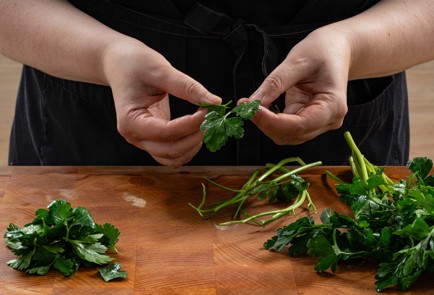 Фото шага рецепта Песто из черемши 176193 шаг 3  