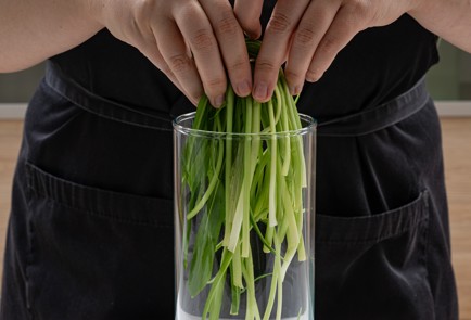 Фото шага рецепта Песто из черемши 176193 шаг 5  