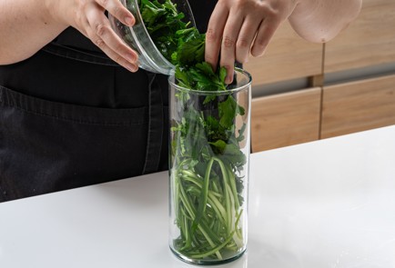 Фото шага рецепта Песто из черемши 176193 шаг 6  