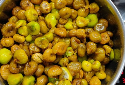 Фото шага рецепта Песто из инжира 174503 шаг 1  