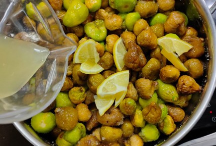 Фото шага рецепта Песто из инжира 174503 шаг 2  