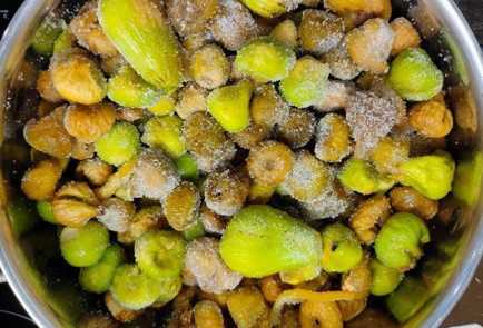 Фото шага рецепта Песто из инжира 174503 шаг 4  