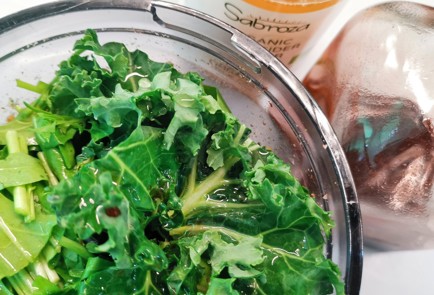 Фото шага рецепта Песто из кейла и руколы 174167 шаг 7  