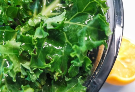 Фото шага рецепта Песто из кейла и руколы 174167 шаг 8  