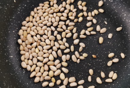 Фото шага рецепта Песто из микса микрозелени 173532 шаг 2  