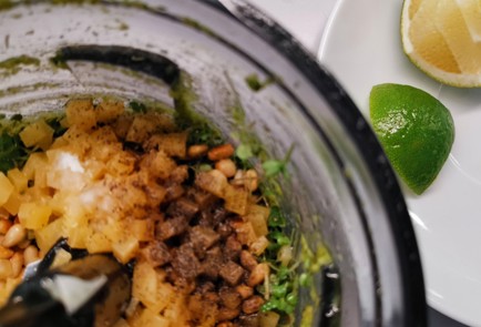 Фото шага рецепта Песто из микса микрозелени 173532 шаг 9  