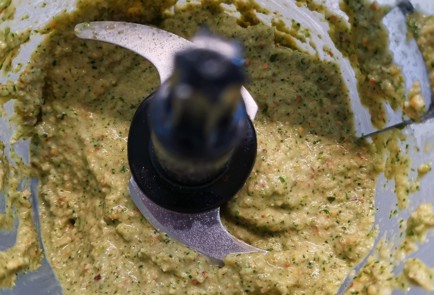 Фото шага рецепта Песто из руколы и кресссалата 173998 шаг 10  