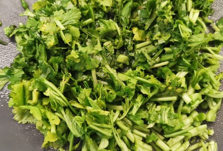 Фото шага рецепта Песто из руколы и кресссалата 173998 шаг 2  