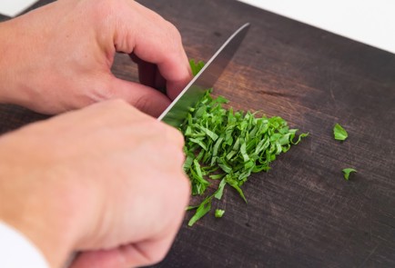 Фото шага рецепта Песто из вяленых помидоров 80650 шаг 1  