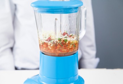 Фото шага рецепта Песто из вяленых помидоров 80650 шаг 2  