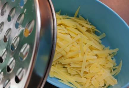 Фото шага рецепта Песто 189485 шаг 2  