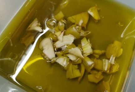 Фото шага рецепта Песто 189485 шаг 4  