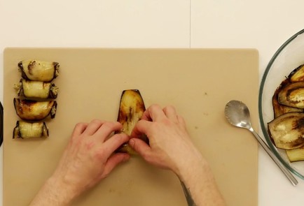 Фото шага рецепта Рулетики из баклажанов пхали бадриджани 125341 шаг 9  