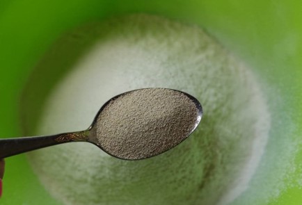 Фото шага рецепта Пицца домашняя 173877 шаг 2  