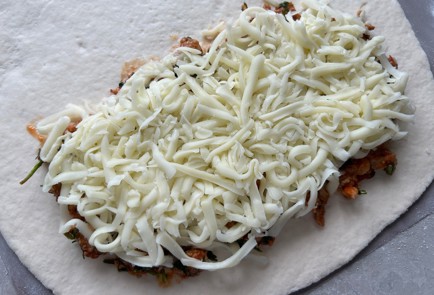 Фото шага рецепта Пицца кальцоне 186532 шаг 18  