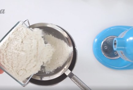 Фото шага рецепта Пицца Маргарита Вальтера Бизоффи 35393 шаг 1  