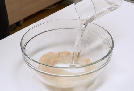 Фото шага рецепта Пицца на сковороде 139304 шаг 1  