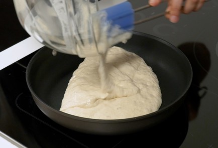 Фото шага рецепта Пицца на сковороде 139304 шаг 3  