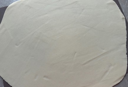 Фото шага рецепта Пицца на тонком тесте 175442 шаг 9  