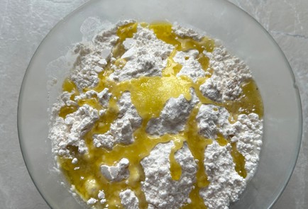 Фото шага рецепта Пицца подомашнему на дрожжевом тесте 189380 шаг 4  