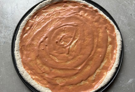 Фото шага рецепта Пицца подомашнему на дрожжевом тесте 189380 шаг 7  