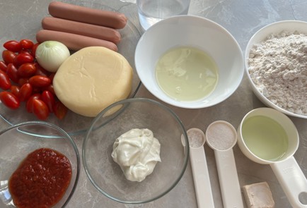 Фото шага рецепта Пицца с сосисками 174266 шаг 1