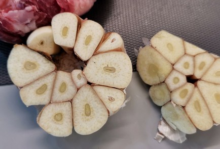 Фото шага рецепта Пикантная свиная шейка запеченная в рукаве 151287 шаг 3  