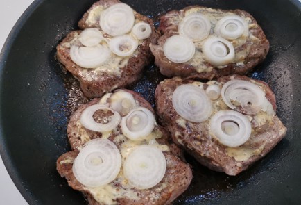 Фото шага рецепта Пикантная свинина пофранцузски 176203 шаг 11  