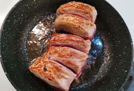 Фото шага рецепта Пикантные медальоны из свиной вырезки 175646 шаг 6  