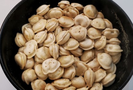 Фото шага рецепта Пикантные пельмени обжаренные на сковороде 152781 шаг 7  