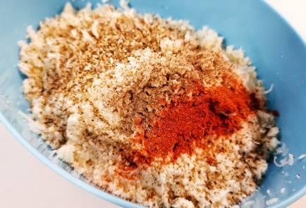 Фото шага рецепта Пикантные сырные чипсы 140717 шаг 3  