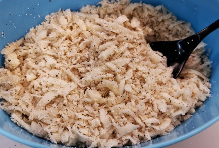 Фото шага рецепта Пикантные сырные чипсы 140717 шаг 4  