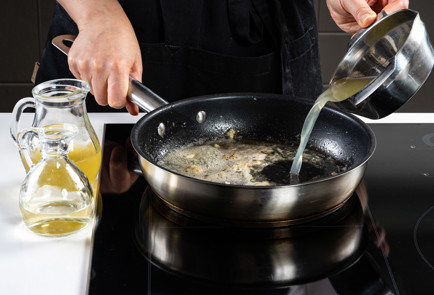 Фото шага рецепта Пикатта из камбалы 191157 шаг 7  