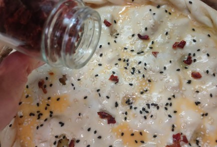 Фото шага рецепта Пирог из слоеного теста с курицей и картофелем 188916 шаг 24  