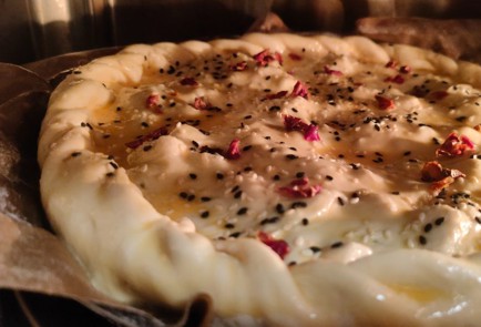 Фото шага рецепта Пирог из слоеного теста с курицей и картофелем 188916 шаг 25  