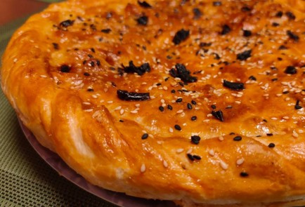 Фото шага рецепта Пирог из слоеного теста с курицей и картофелем 188916 шаг 27  