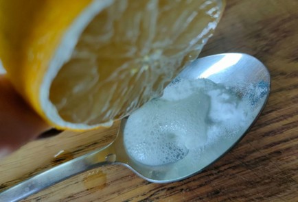 Фото шага рецепта Пирог на кефире с мандаринами и цукатами 188230 шаг 11