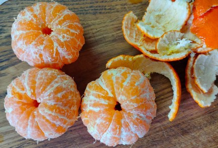 Фото шага рецепта Пирог на кефире с мандаринами и цукатами 188230 шаг 14