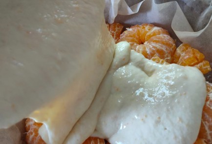 Фото шага рецепта Пирог на кефире с мандаринами и цукатами 188230 шаг 19