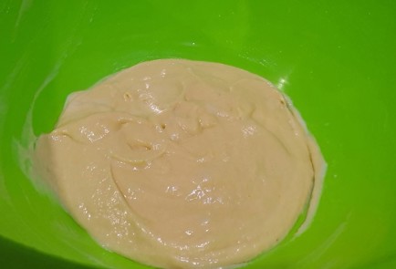 Фото шага рецепта Фруктовый пирог на сковороде 190631 шаг 7  