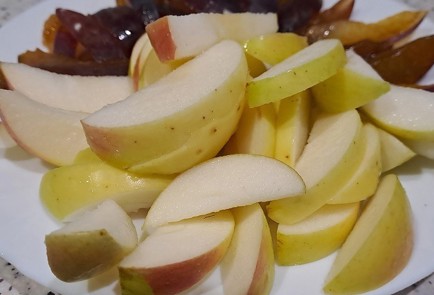 Фото шага рецепта Фруктовый пирог на сковороде 190631 шаг 8  